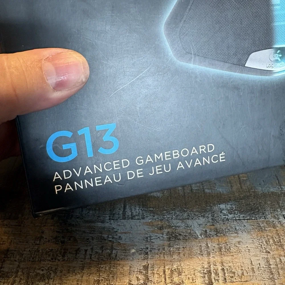 Logitech G13 Advanced Programmable Gameboard Keypad w/ LCD Display USB